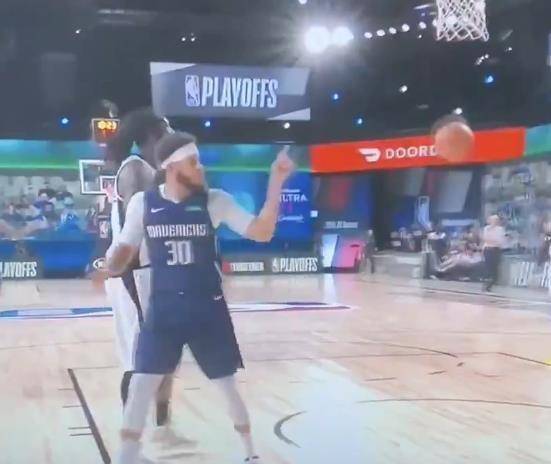 库里为东契奇出头!脏话骂的乔治没脾气 因场下他俩曾是情敌?“太阳成官网”(图5) 
库里为东契奇出头!脏话骂的乔治没脾气 因场下他俩曾是情敌?“太阳成官网”(图5)